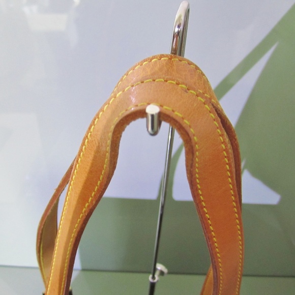 Auth. Louis Vuitton Luco Monogram Tote SOLD. - Picture 4 of 8